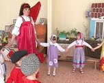 Народный фольклор в селе Корсаковка начинают изучать с младшей группы детского сада
