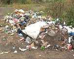 Жители сами мусорят и жалуются на этот мусор
