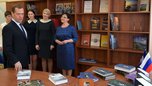 Дмитрий Медведев передал новые книги для школьной библиотеки села Пуциловка