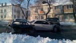 ДТП с тремя пострадавшими из-за снежной насыпи произошло в Уссурийске