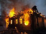 Труп мужчины обнаружили пожарные во время тушения огня в частном доме
