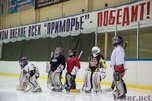 Тренеры хоккейного клуба «Адмирал» дали мастер-класс уссурийским голкиперам