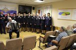 В Уссурийске ветеранов транспортной полиции поздравили песнями прошлых лет