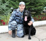 В Уссурийске служебная собака помогла полицейским обнаружить наркотики
