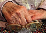 В Приморье прокуратура проверит условия проживания престарелой женщины-инвалида