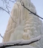 «Ледяной замок» высотой в четыре этажа обнаружили в лесу Приморья