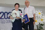 Общественное признание и медали «За любовь и верность» вручили крепким семьям Уссурийска