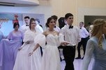 «Вальс Победы» закружил 16 пар школьников округа