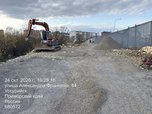В районе Междуречья благоустраивают тропинку: работы идут по графику