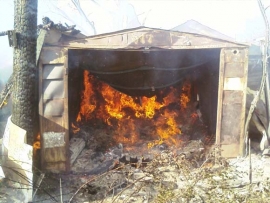 В Уссурийске сгорел гараж