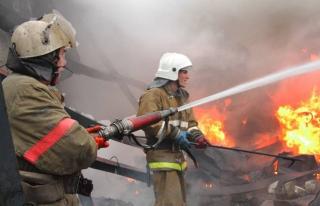 «Мы горим»: популярное кафе охватил пожар в Приморье