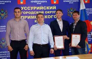 Чествование победителя первенства России по кикбоксингу состоялось в администрации Уссурийска