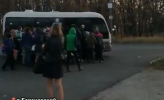 Жители Уссурийска штурмом берут общественный транспорт