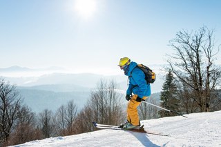 Прокат горных лыж: советы для удачного отдыха