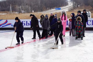 Новая хоккейная коробка появилась в гарнизоне Барановский