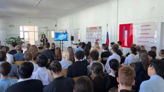 Полицейские Уссурийска и медики проводят просветительские мероприятия с подрастающим поколением