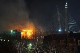 Пожар на мосту через Золотой Рог во Владивостоке локализован